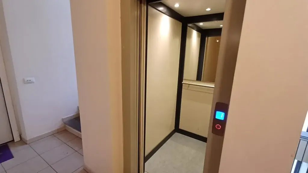 Entrée - Student Apartment with Balcony in Florence