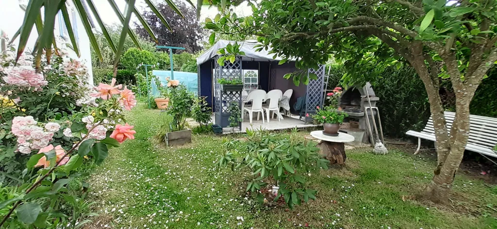 Garden - Néo-Breton House with Garden in Plancoet