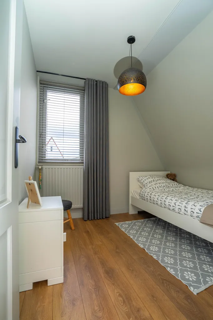 Magamistoad - Linked Semi-detached House with Serre in Helmond