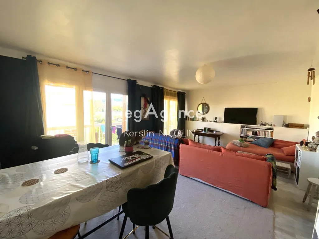 Soggiorno - Apartment with Balcony in Brignoles