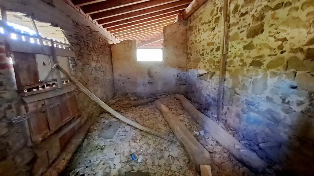 Toad - Rustic Farmhouse with 5000m² Land in Vicchio