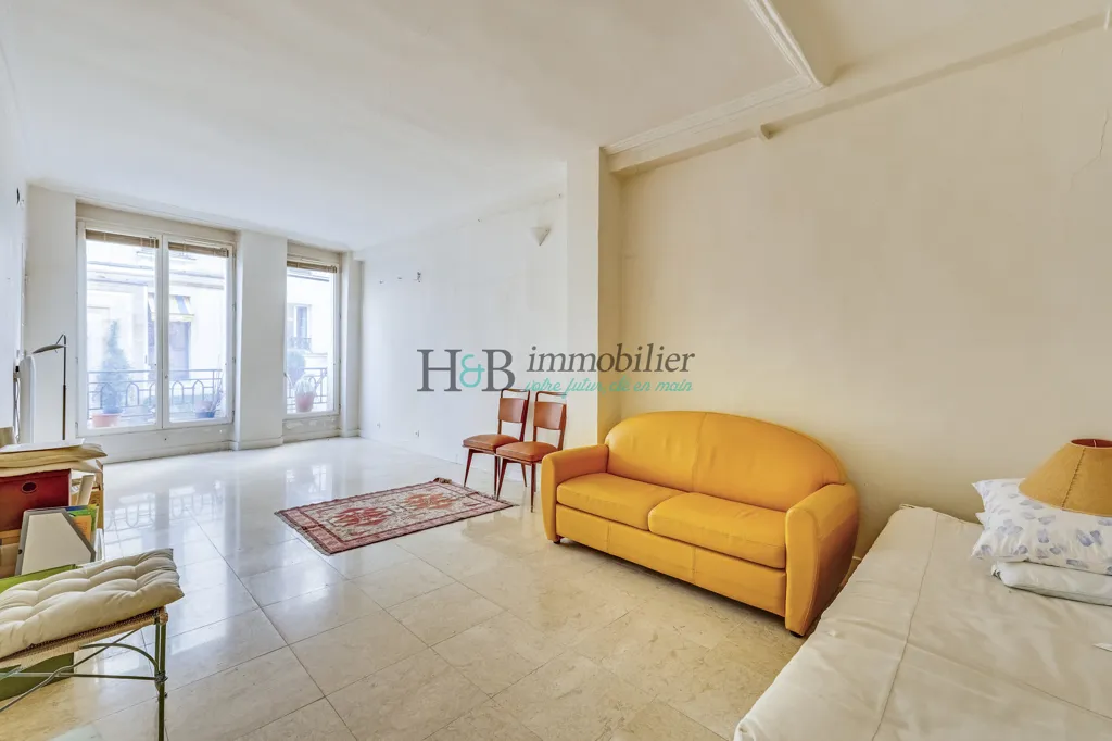 Soggiorno - Parisian Apartment with Rooftop View in 2nd Arrondissement