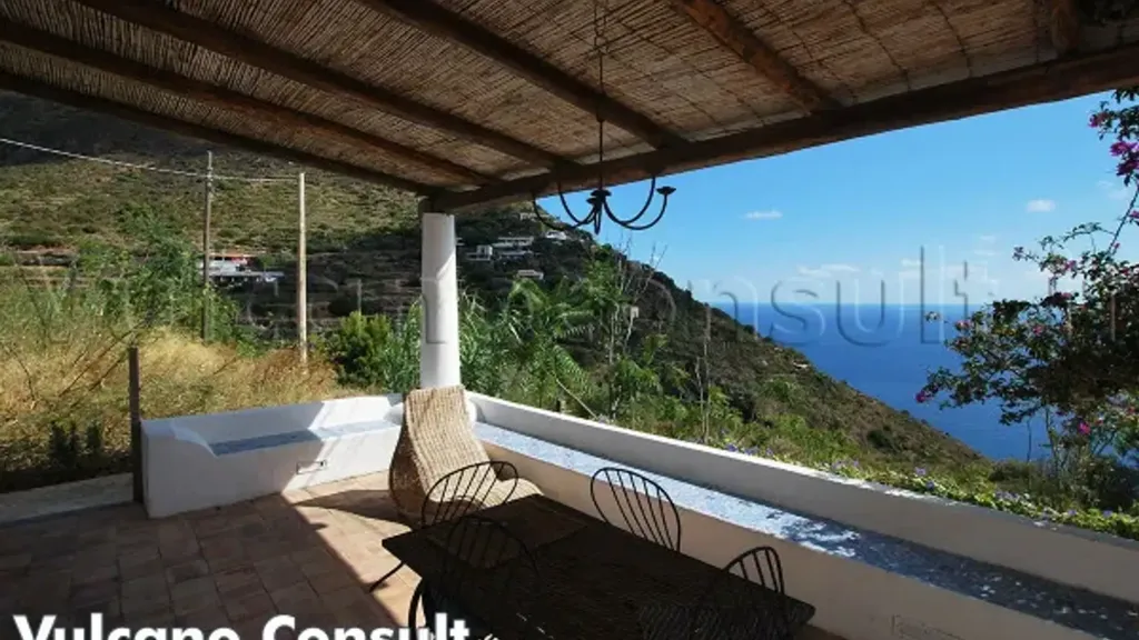 Terrazza - Rustic Studio with Panoramic Sea View in Lipari
