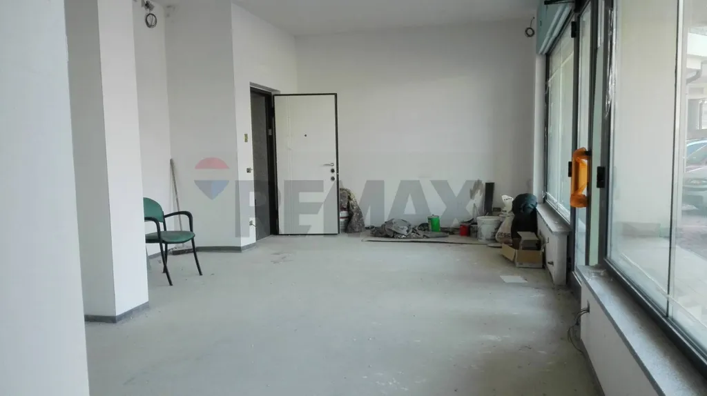 Pièces - Modern Office Space near Busto Arsizio Centre