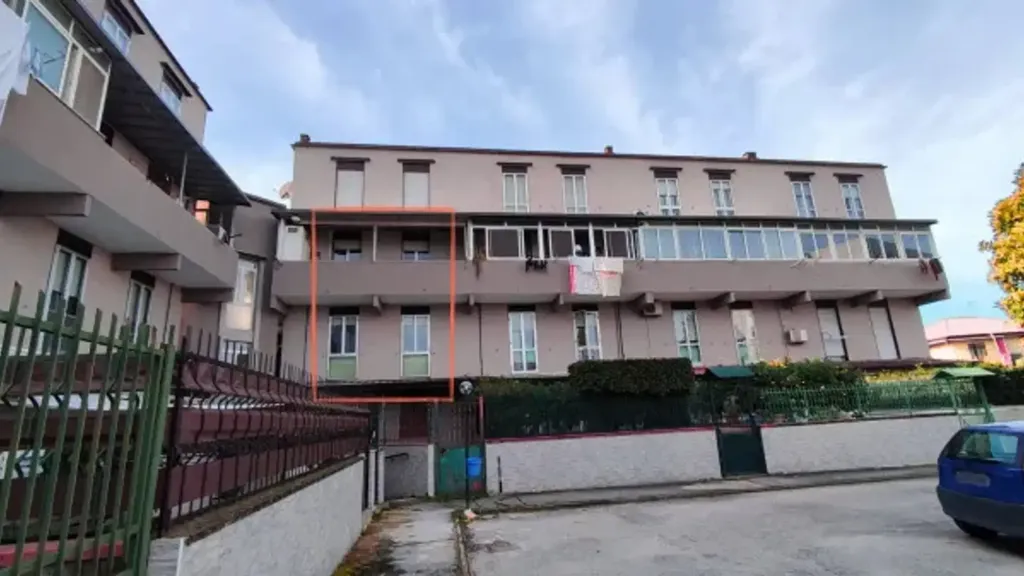 Välivaade - Duplex with Balcony in Maddaloni