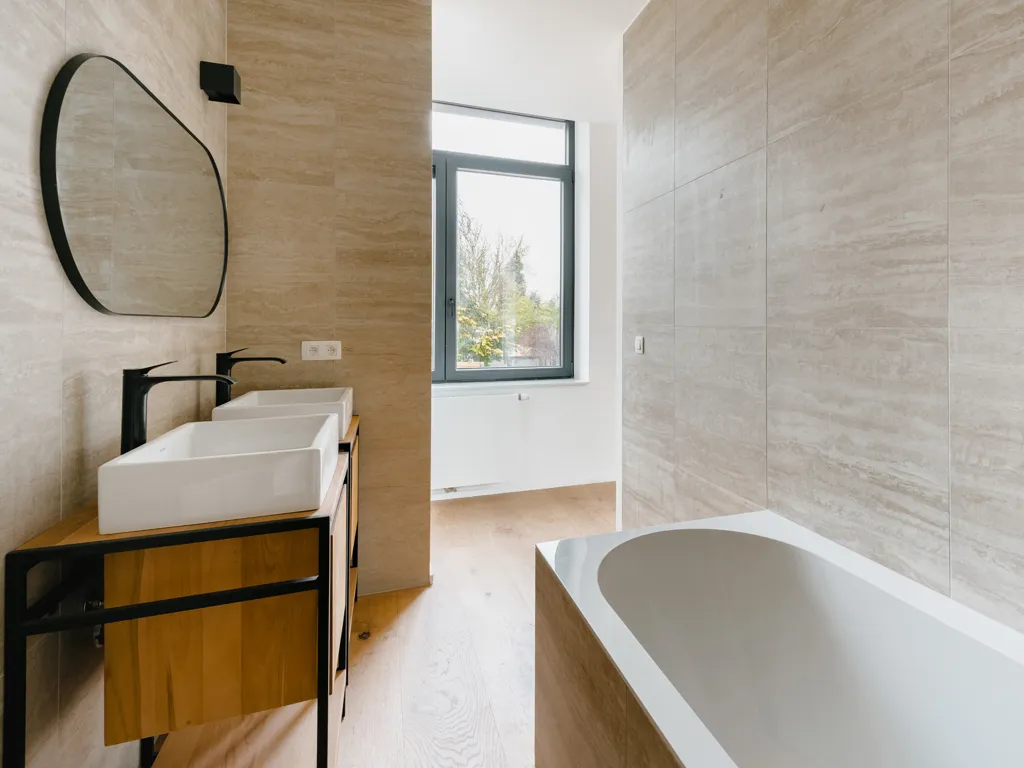 Vannitoad - Renovated Apartment with Lake View in Genval