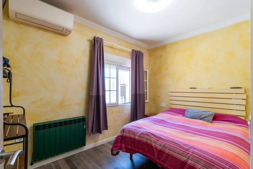 Bedrooms - Luxury Villa with Pool in Torrevieja
