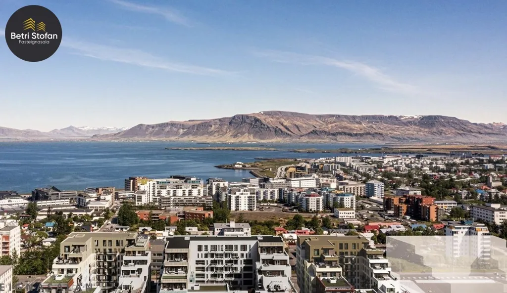 Apartment with Balcony in Reykjavik