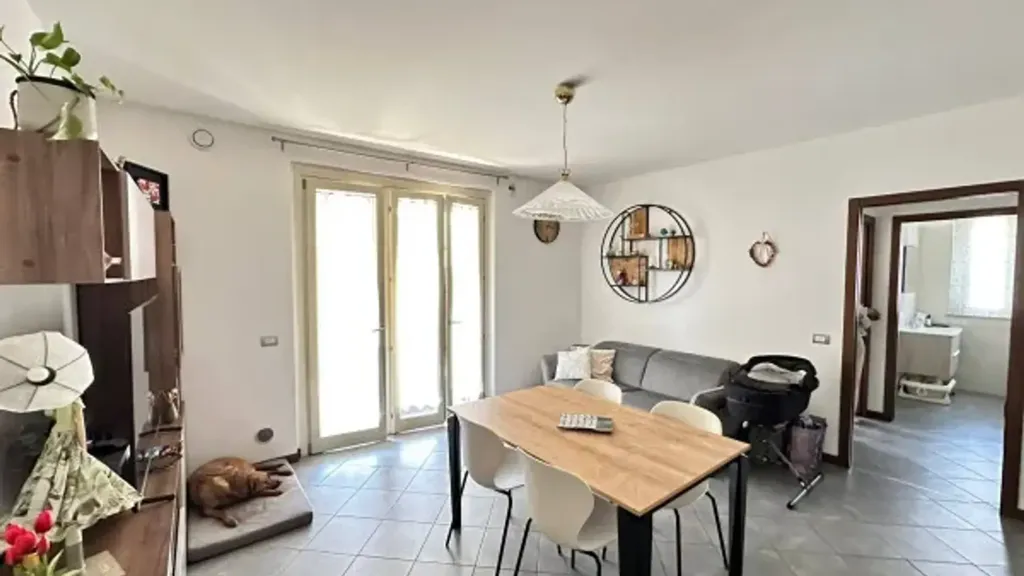 Salle à manger - Appartement 2 pièces à IT