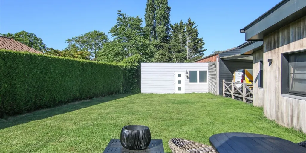 Aed - Ground Floor House with Warehouse in Gullegem