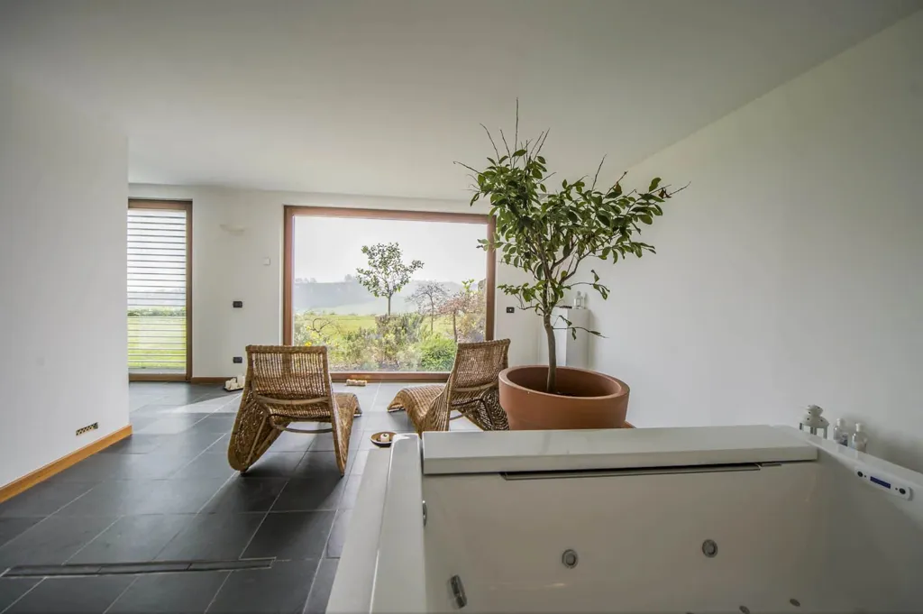 Salles de bain - Modern Villa with Pool and Spa near Parma