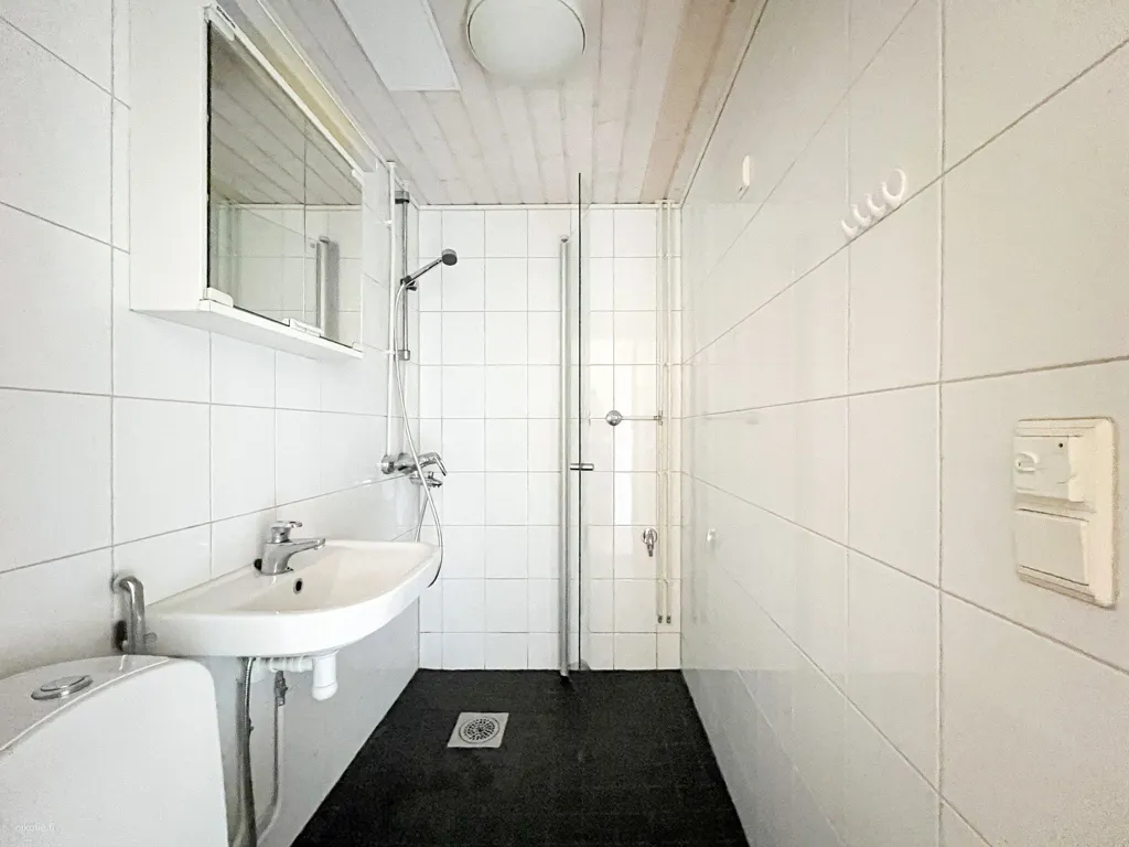 Vannitoad - Efficient 2-Bedroom Apartment in Leppävaara