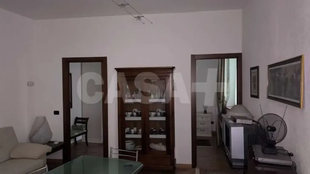 Soggiorno - Bright 2-Bedroom Apartment in Varese