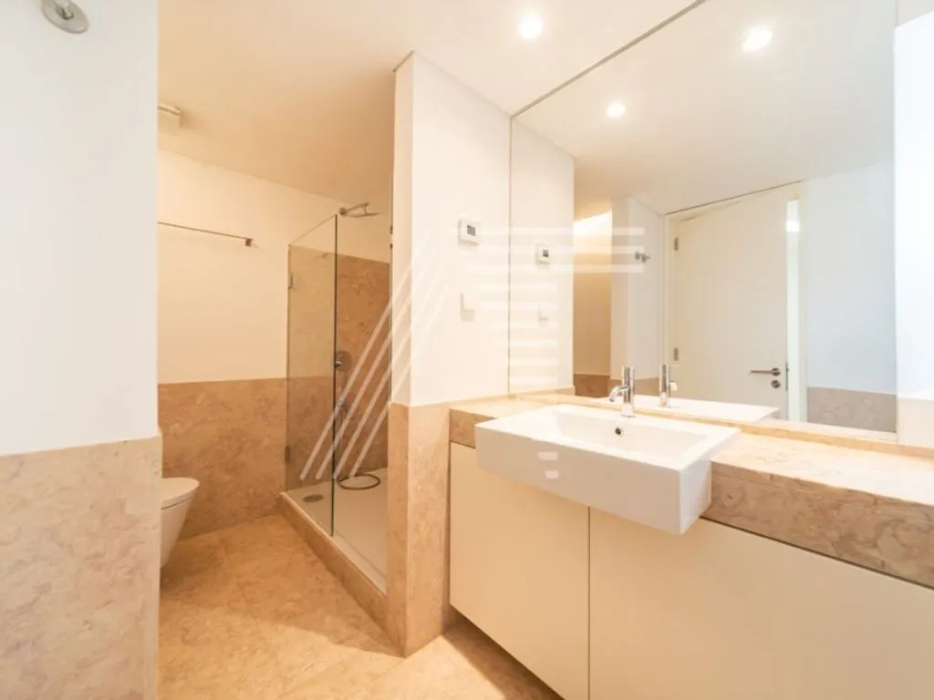Vannitoad - Luxury Duplex Flat with Panoramic View in Lisbon