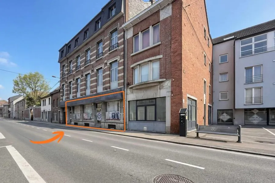 Extérieur - Immeuble Mixte avec Parking à Ciney