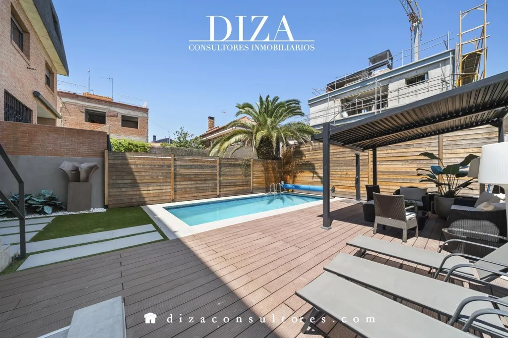 Bassein - Villa with Pool and Gym in Madrid