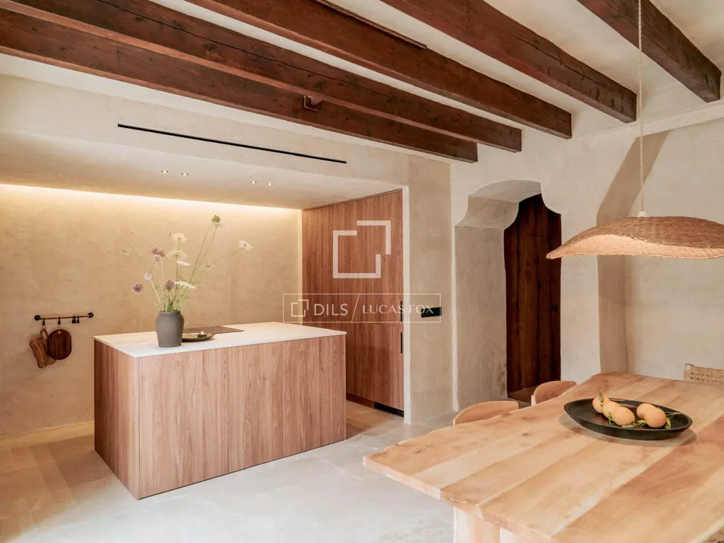 Köök - Renovated Villa with Pool in Es Llombards