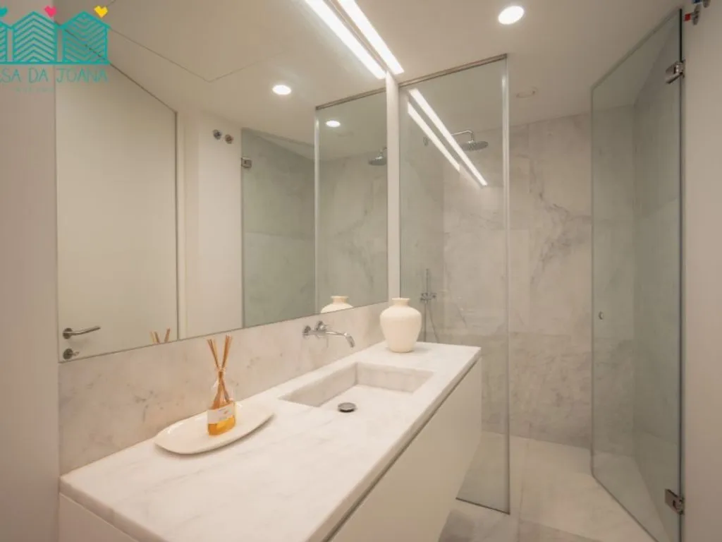 Bagni - Luxury Apartment with River Views in Lisbon