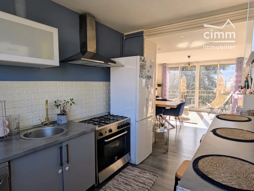Cuisine - Appartement T4 avec Balcon à Seyssinet-Pariset