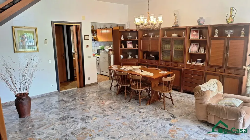 Söögituba - Villa with Private Garden in Messina