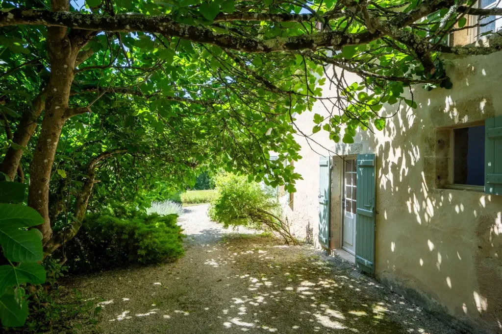 Jardin - Hamlet Rénové avec Vue sur les Pyrénées à Condom