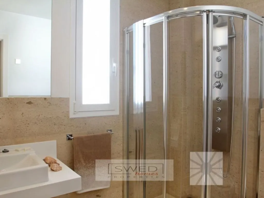 Bathrooms - Luxury House with Sea Views in Altea