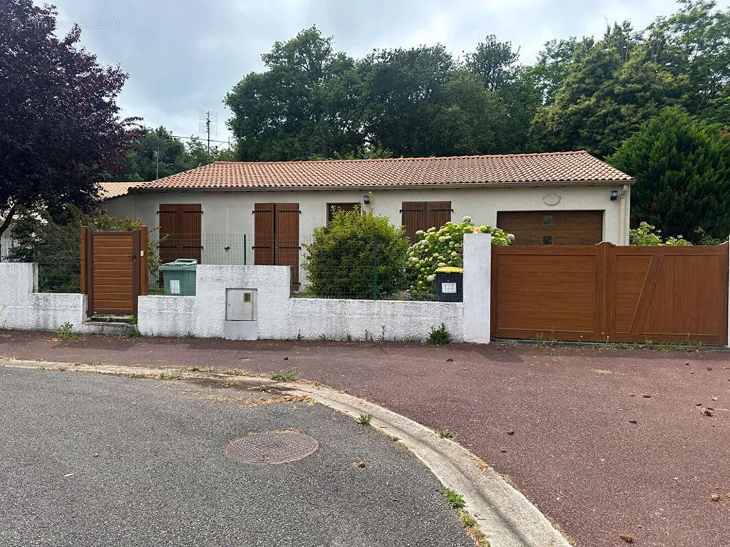5-toaline maja asukohas Vaux-Sur-Mer