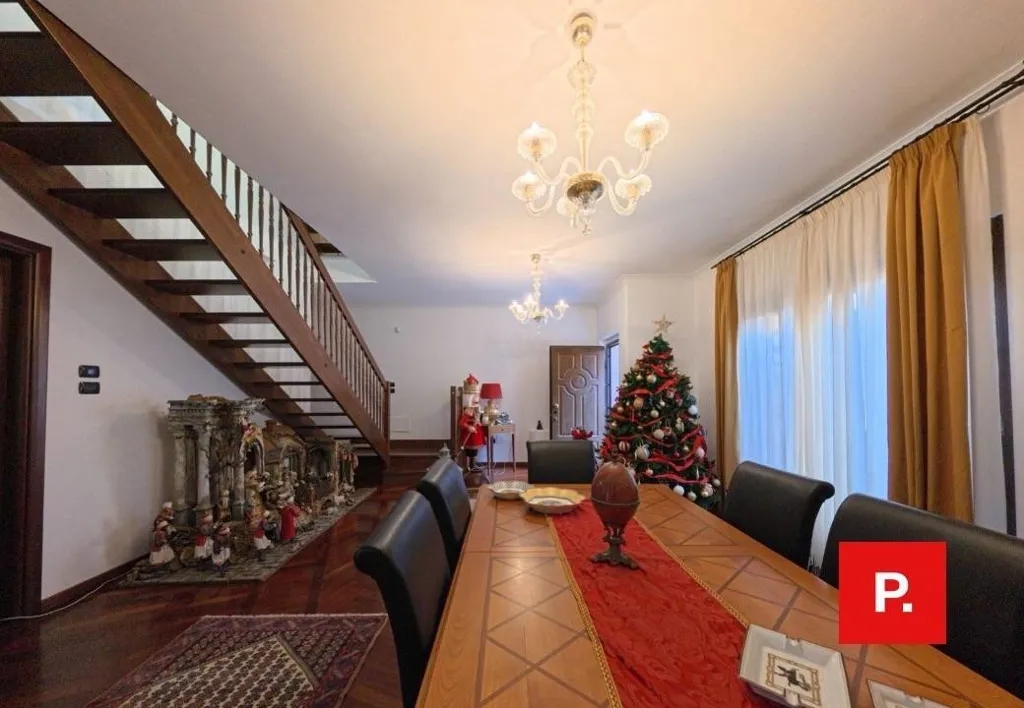 Salle à manger - Terraced Villa with Private Garden in Caserta