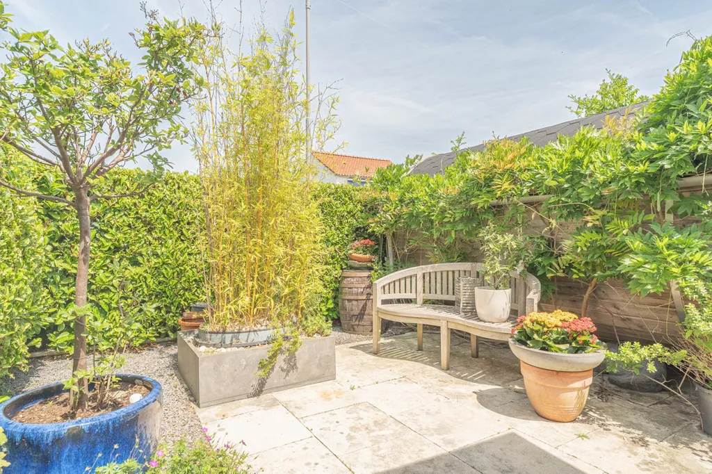 Garden - Detached House with Private Garden in Yerseke