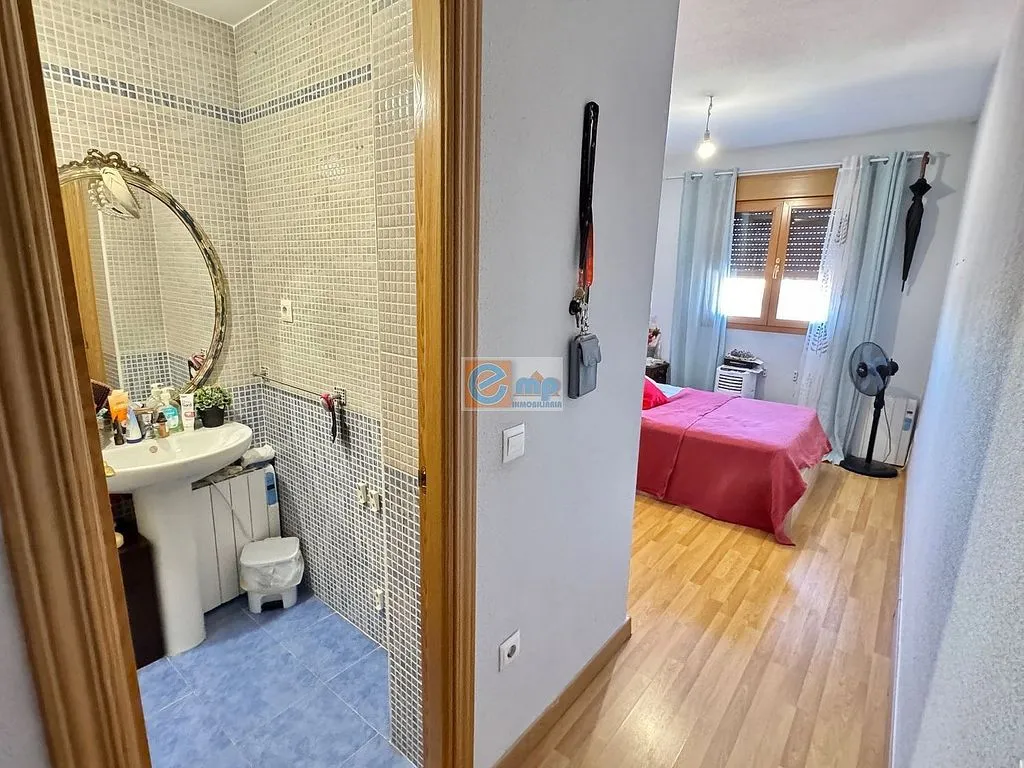 Vannitoad - Modern Flat with Balcony in Yuncler