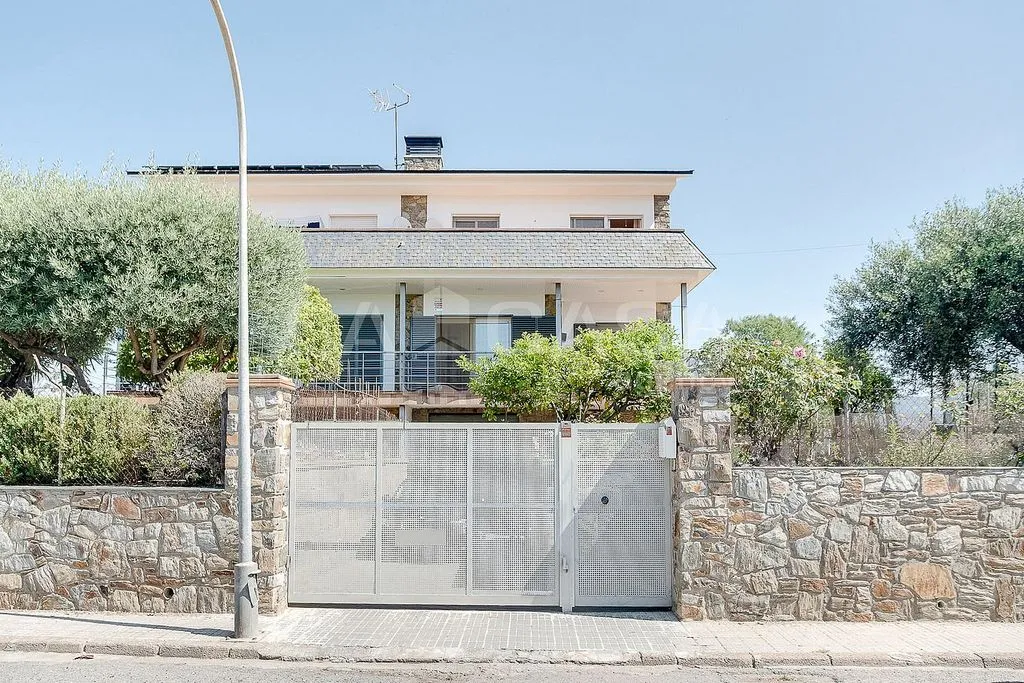 Extérieur - Chalet with Terrace in Santa Eulàlia de Ronçana