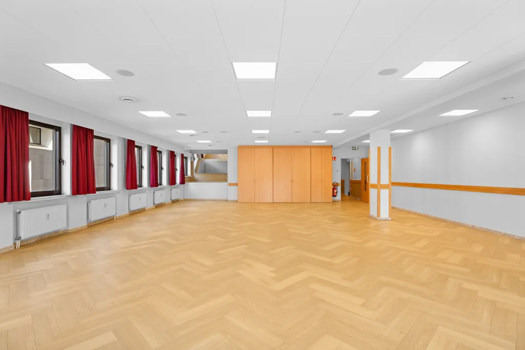 Stanze - Office Space with Parking in Sint-Denijs-Westrem, Gent
