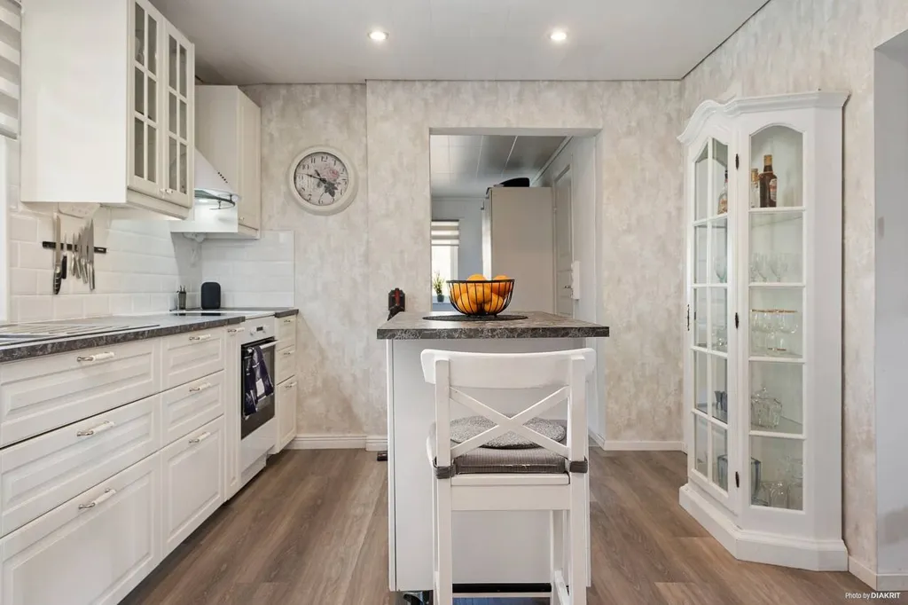 Cuisine - Charming Villa with Garden in Boxholm