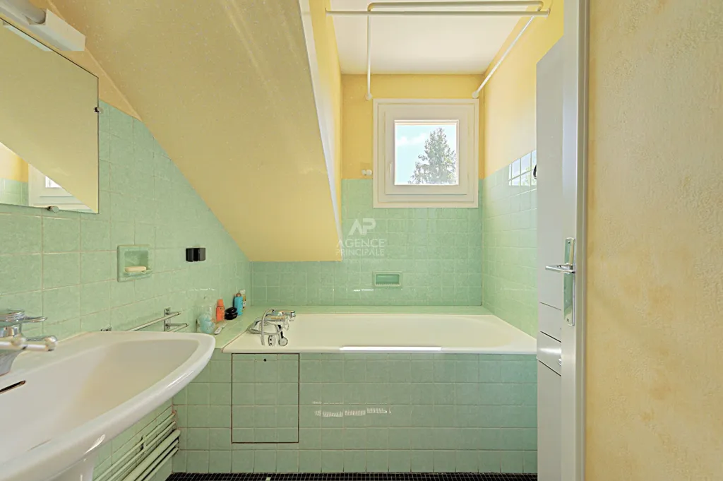 Salles de bain - Maison Lumineuse sans Vis-à-Vis à Saint-Germain-en-Laye