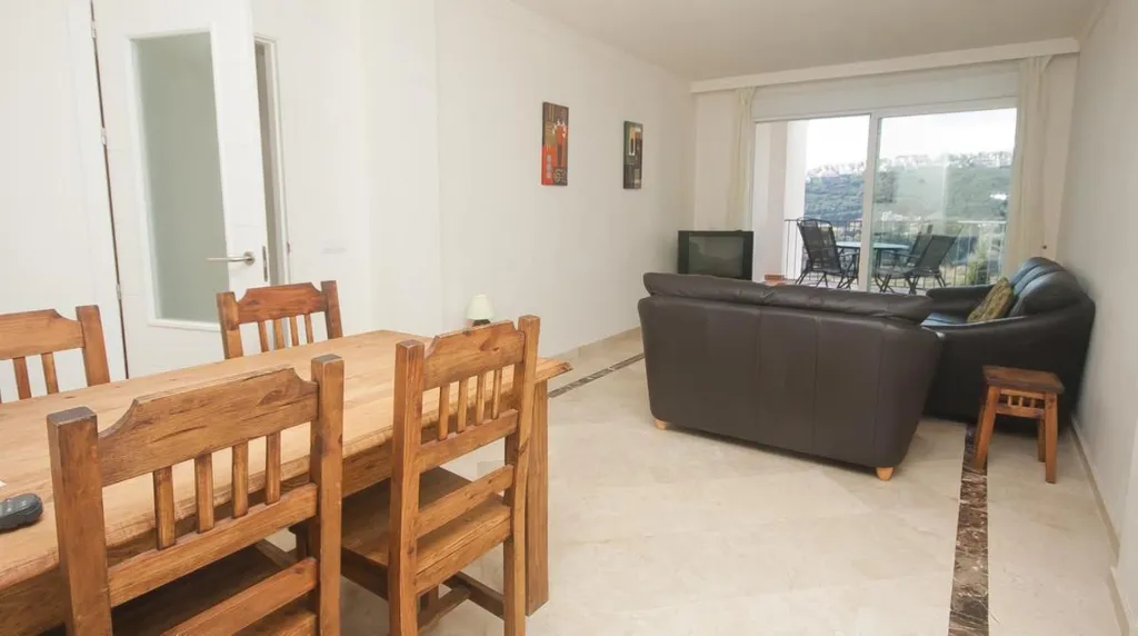 Salle à manger - 2-Bed Apartment with Terrace in La Duquesa, Manilva