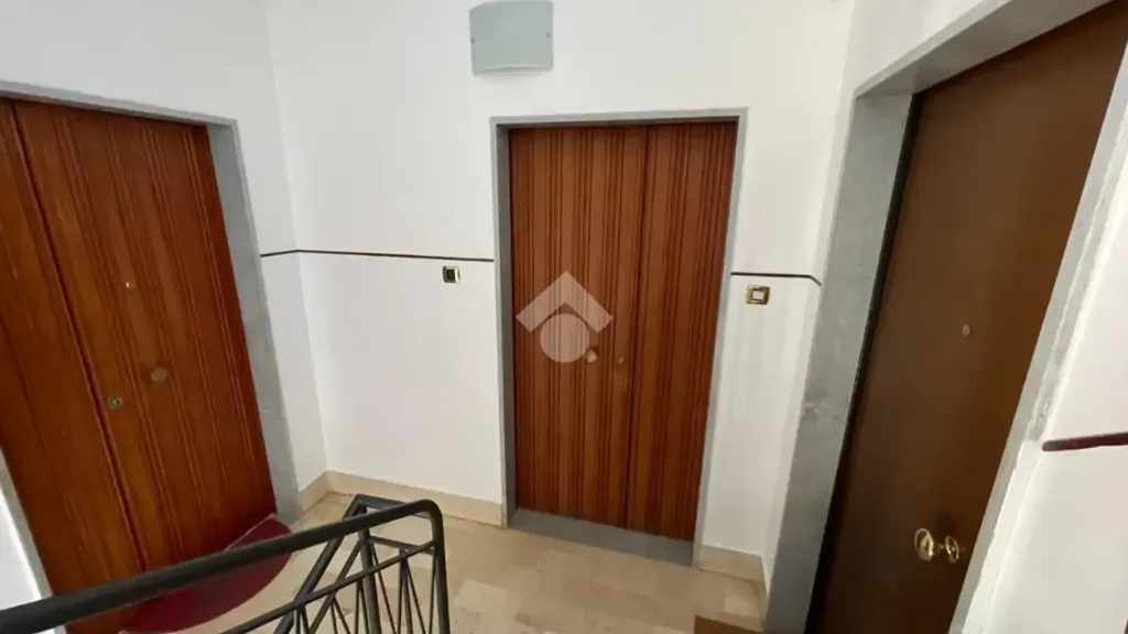 Esik - Bright Apartment with Balcony in Ceglie Messapica