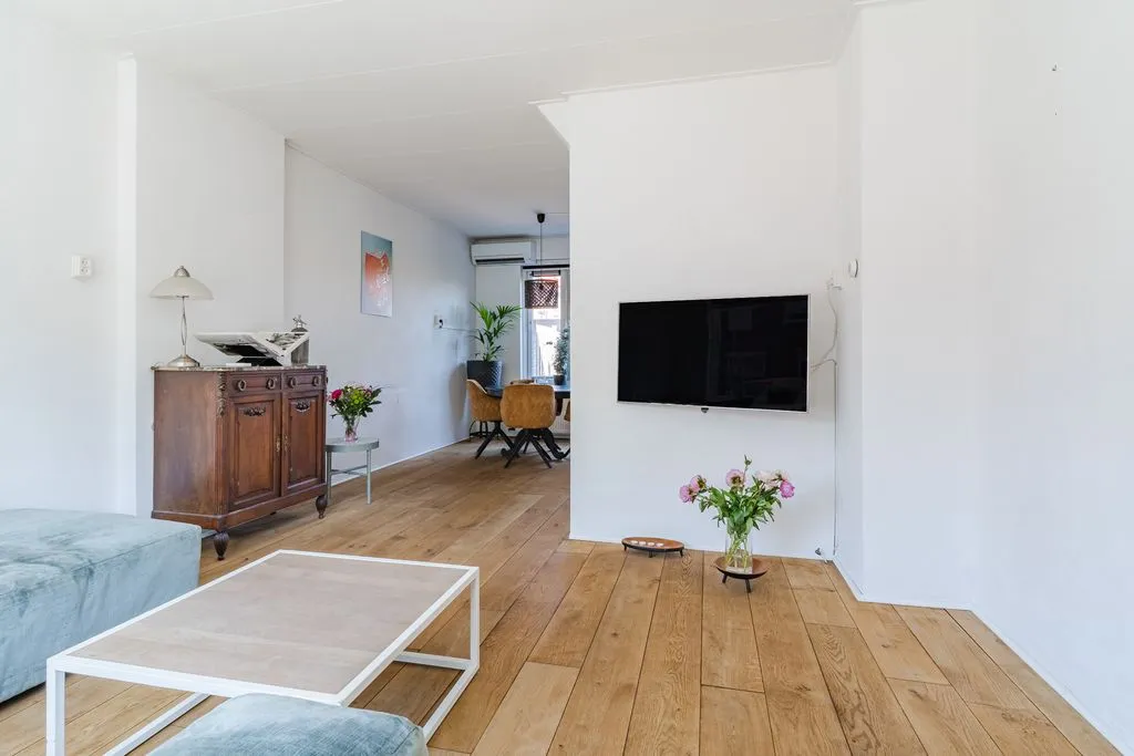 Elutuba - Modernised Semi-Detached House with Solar Panels in Oss