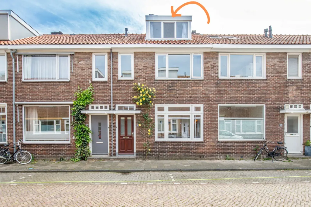 Extérieur - Modernised Townhouse with Rooftop Space in Gouda