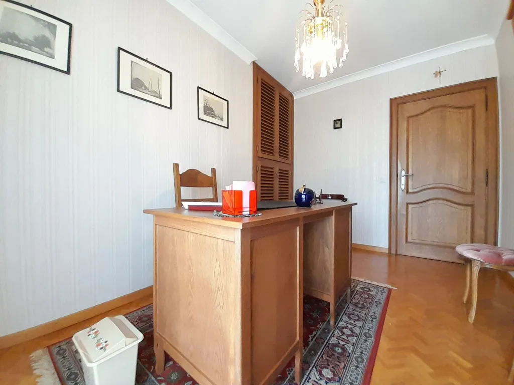 Kabinet - Open Plan House with Garden in Brakel
