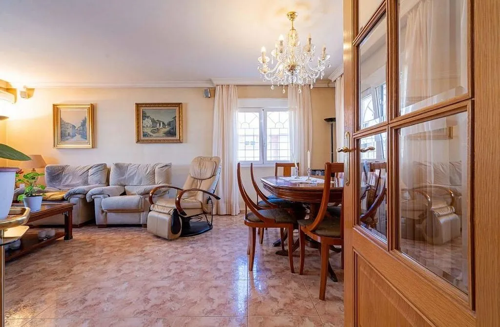 Sala da pranzo - Detached Chalet with Garden in Valdebebas