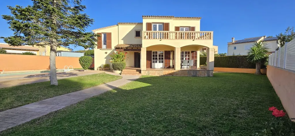 Extérieur - Town Villa with Pool in Sa Coma, Mallorca