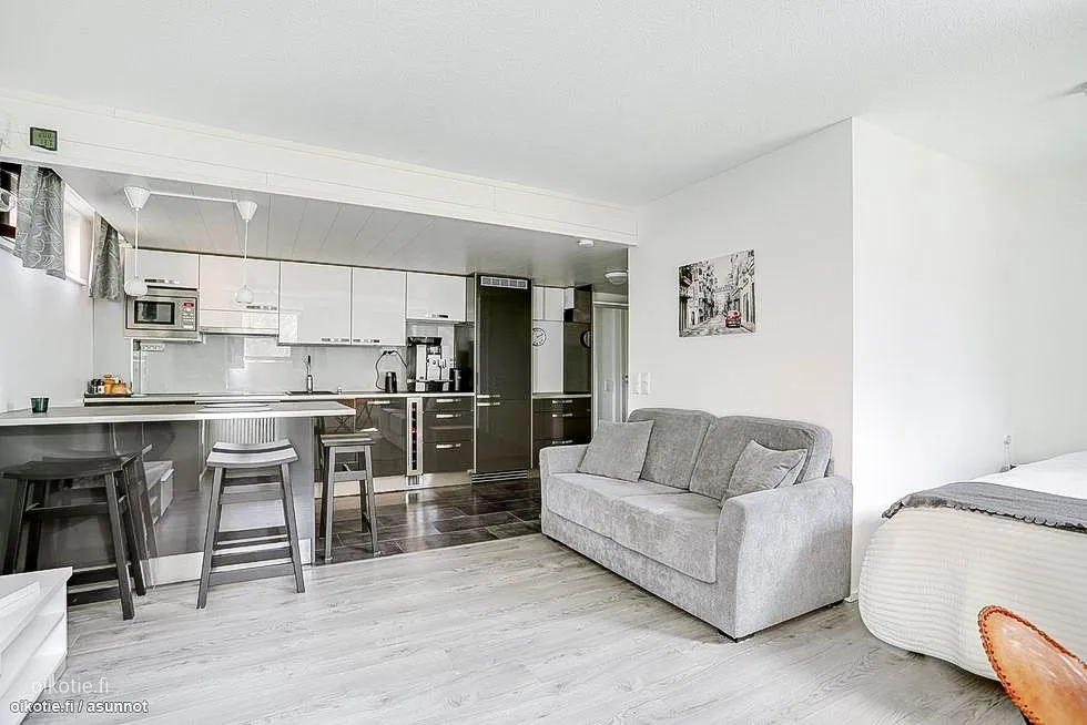 Elutuba - Modernised Studio with Balcony in Lahti