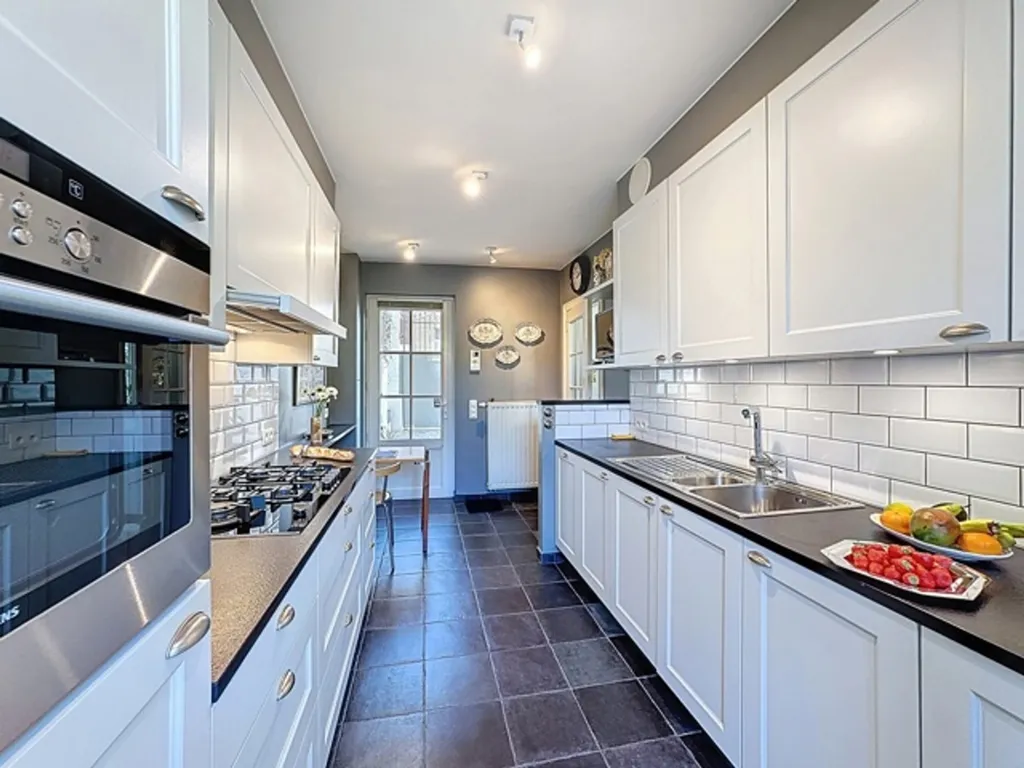 Kitchen - Charmant House with Garden near Uccle