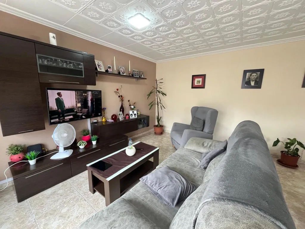 Séjour - Spacious Flat with Balcony in Roses