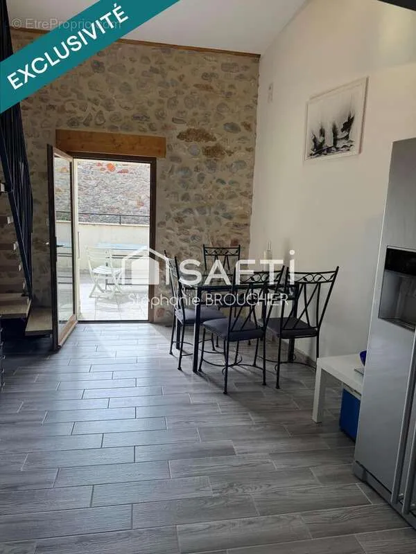 Söögituba - Multi-Unit Apartment Building with Parking in Vallon-Pont-d'Arc