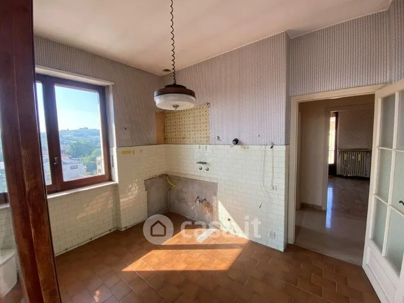 Kitchen - Apartment with Panoramic View in Nizza Monferrato