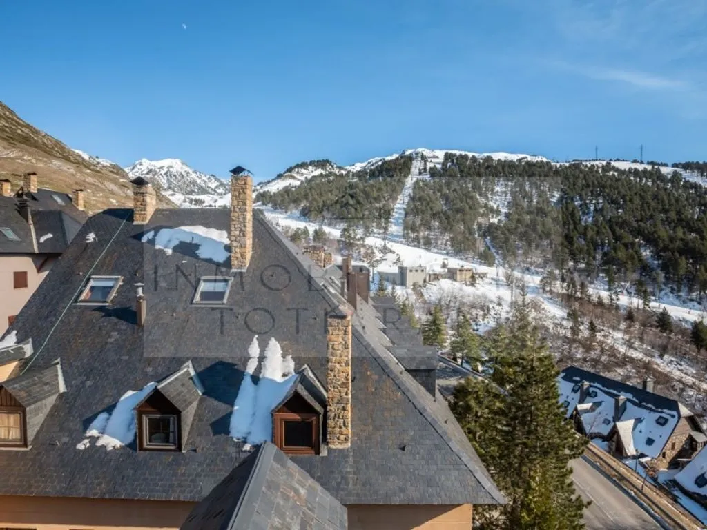Välivaade - Luxury Duplex with Ski Access in Tanau