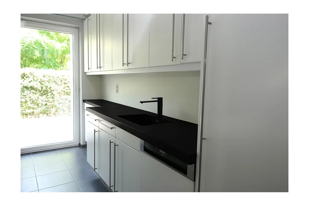 Köök - Fully Renovated Office Building in Leuven
