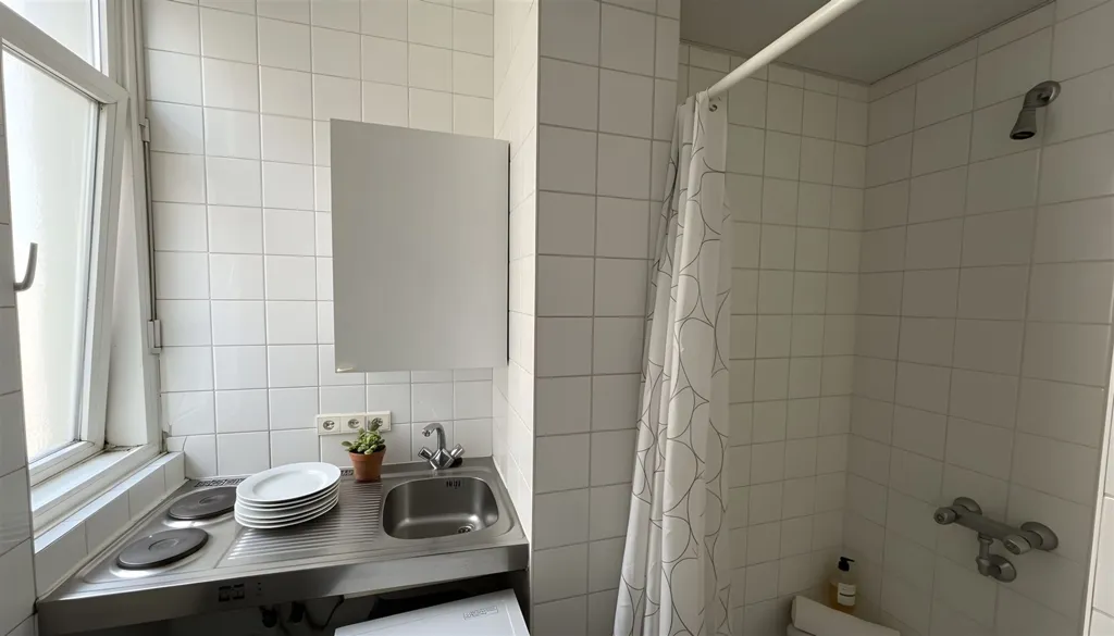 Vannitoad - Student House with Commercial Space in Antwerp