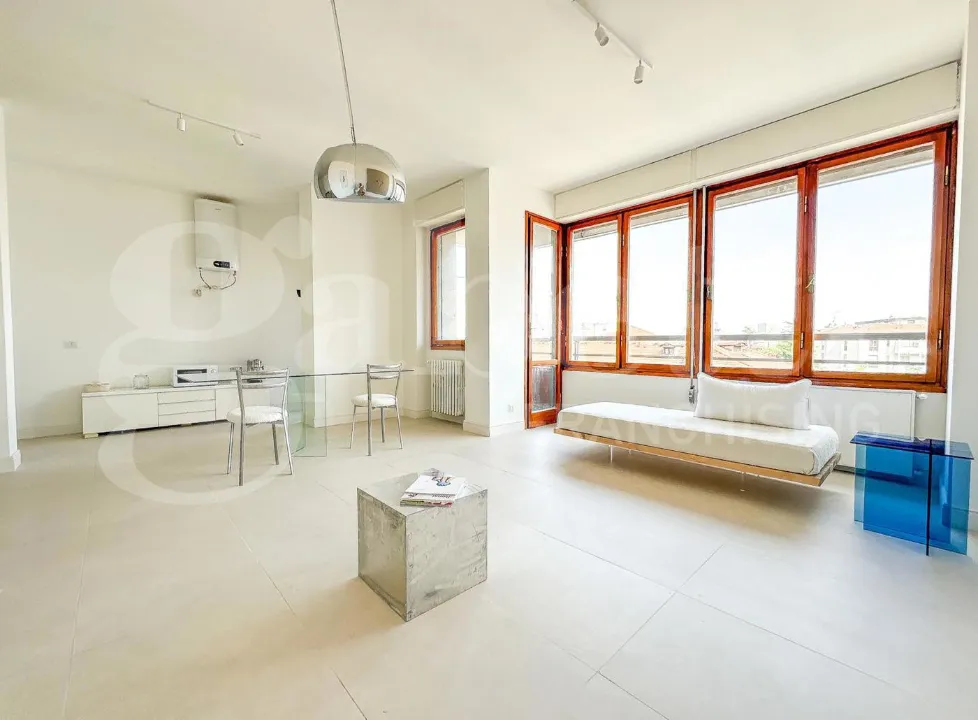 Séjour - Fully Rented Flat with Double Aspect in Milan